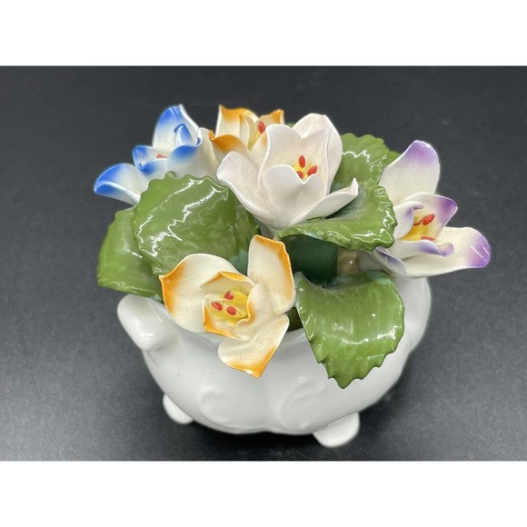 Vintage Aynsley Bone China February Crocus Floral Arrangement Birth Month - Picture 6 of 9